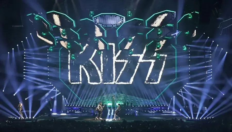 KISS — gallery